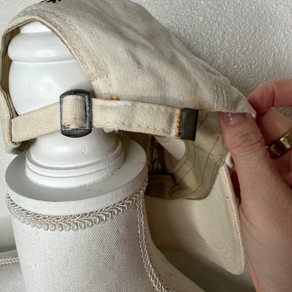 Kowu Ivory Colomian Embroidered Graphic Man Adjustable Cap - Picture 7 of 12